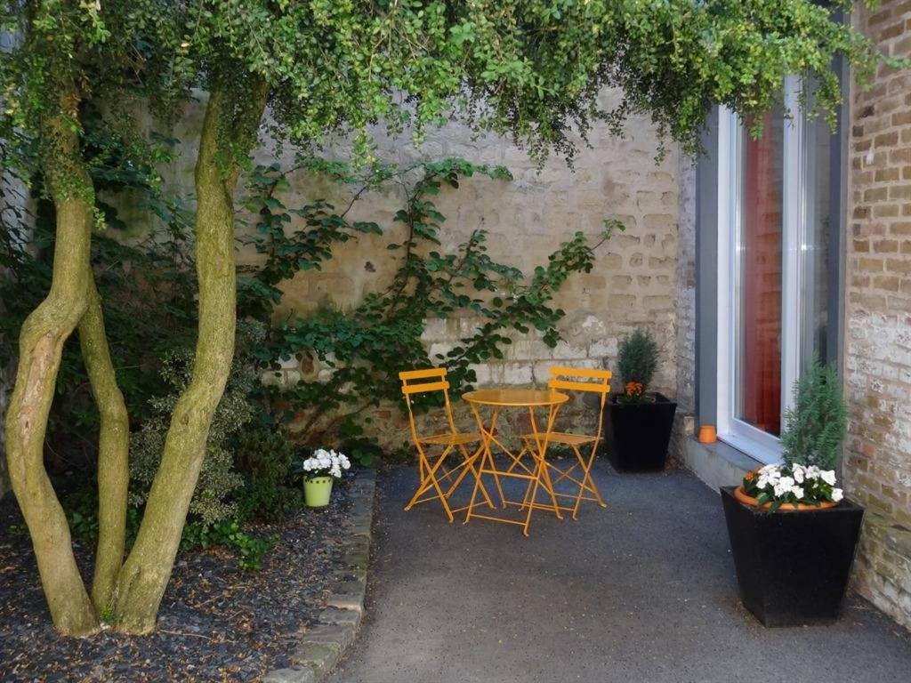 Le Pavillon De Nathalie Hotel Isles-sur-Suippe Exterior photo